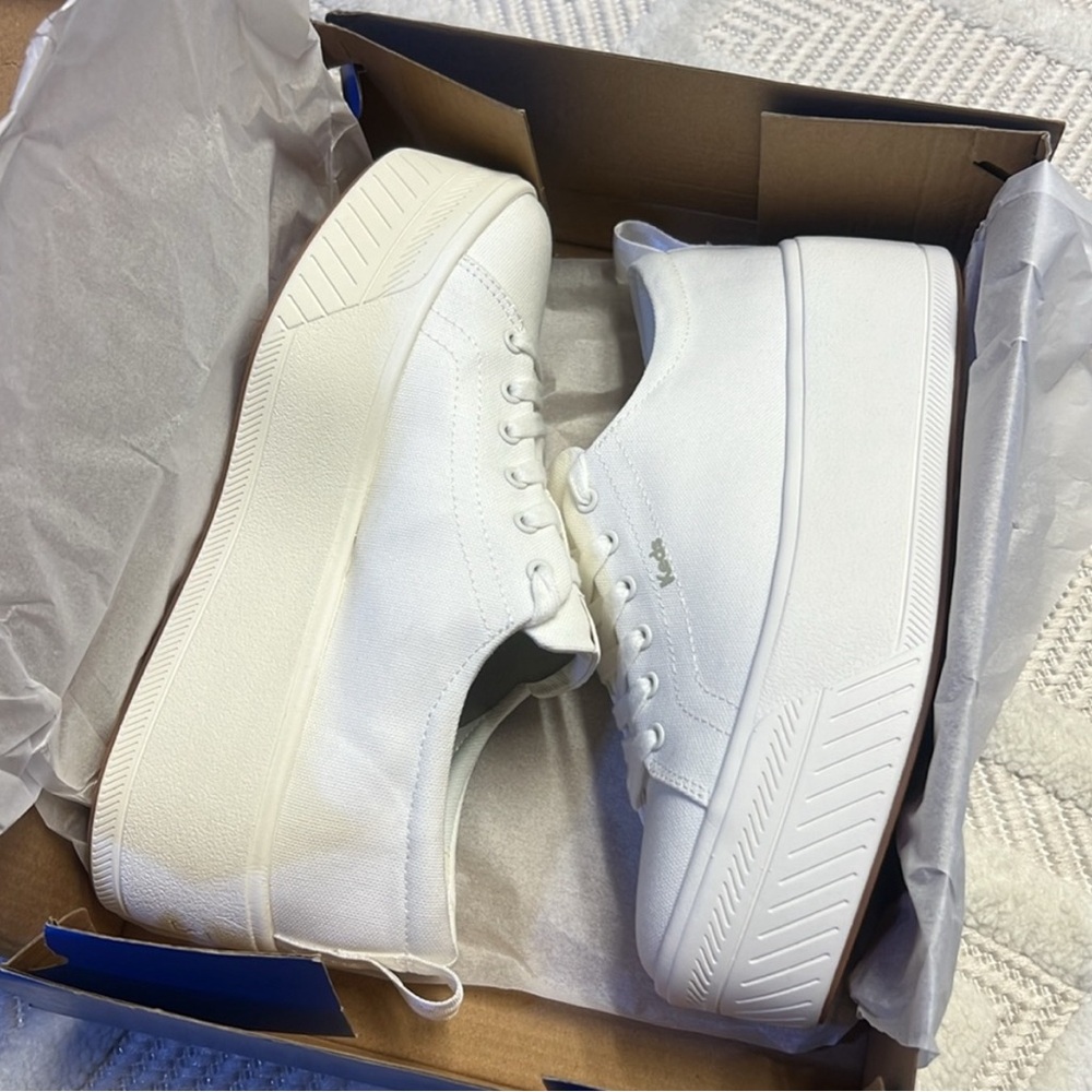 Keds Womens Platform White Sneakers - Picture 3 of 6